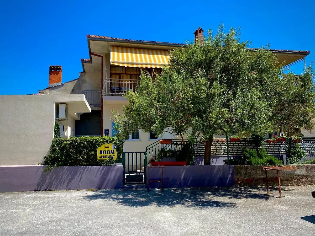 Apartment Sara Trogir Kroatië