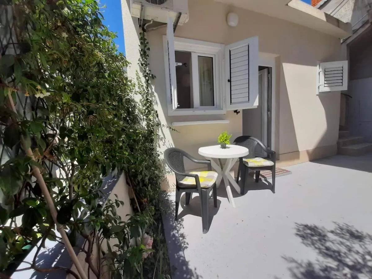 Apartment Sara Trogir